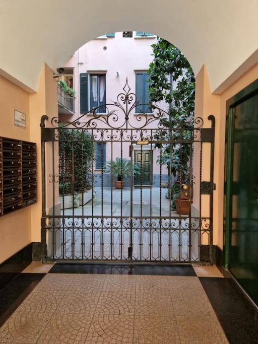 Apartmán Cozy Flat Mins Walk To Navigli And Metro Porta Genova Milán Exteriér fotografie